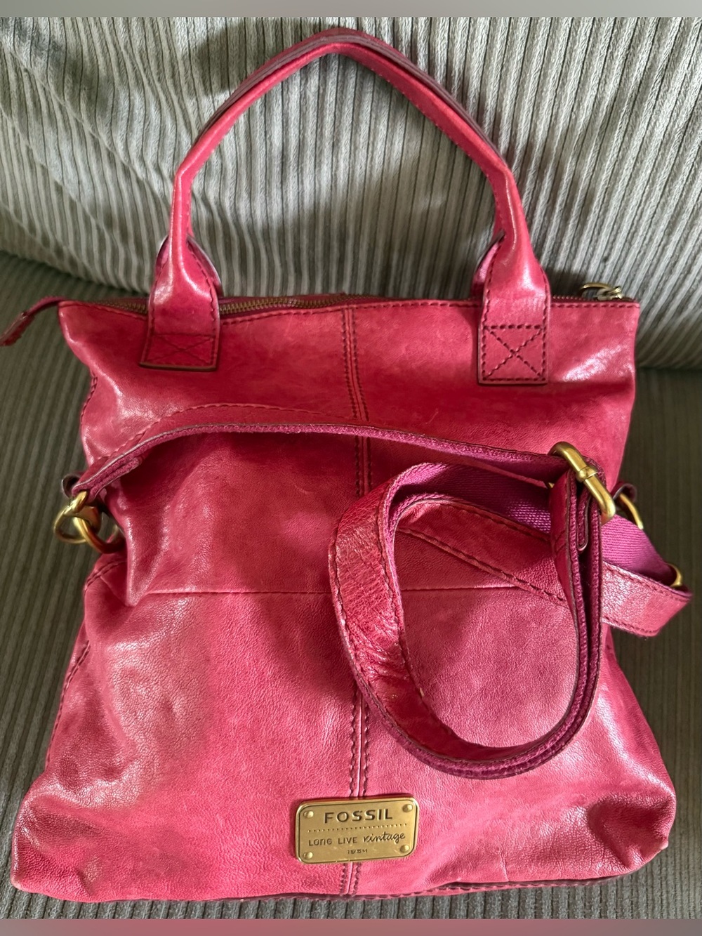 Large Fossil Maroon Leather Shoulder Bag Purse with Front Pockets and Key Fob - Picture 5 of 14